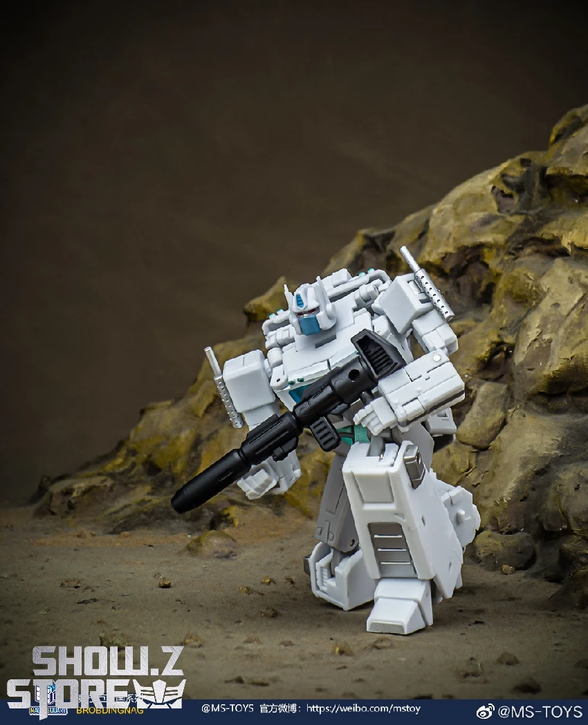 Magic Square MS-B46W Light Of Victory Ultra Magnus White Version - Image 15