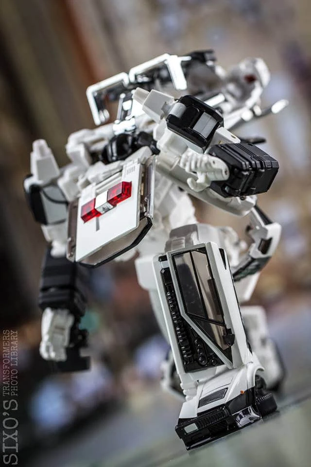 Takara MP-42 Masterpiece Cordon Diaclone Sunstreaker - Image 4